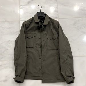 Vuori Ripstop jacket.  Worn ONLY once!